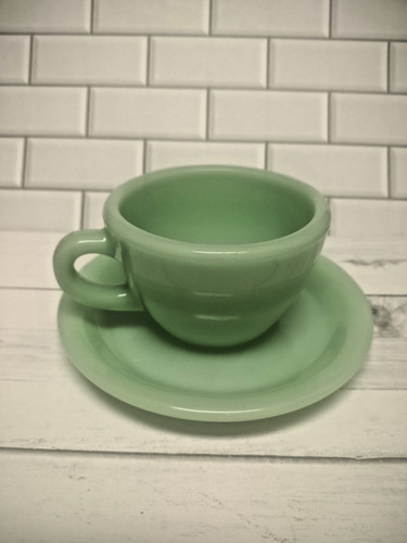 Vtg fire king jadeite - vtg, fire-king